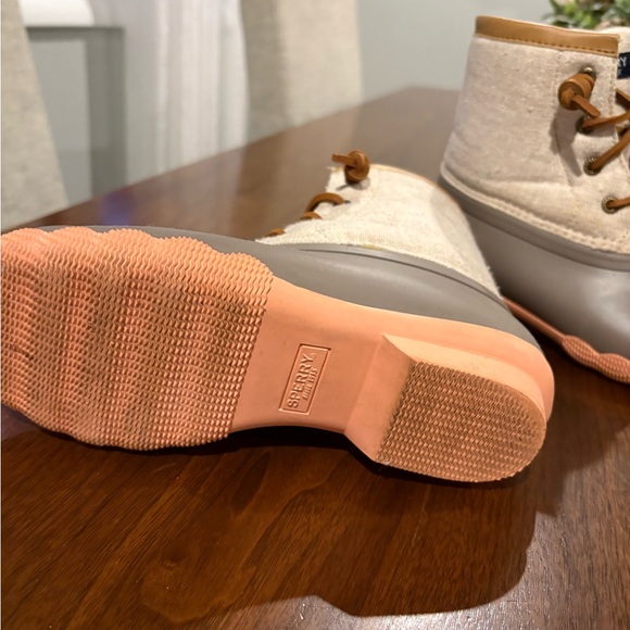 Sperry kids Tan and Gray Winter Boots - Picture 2 of 3